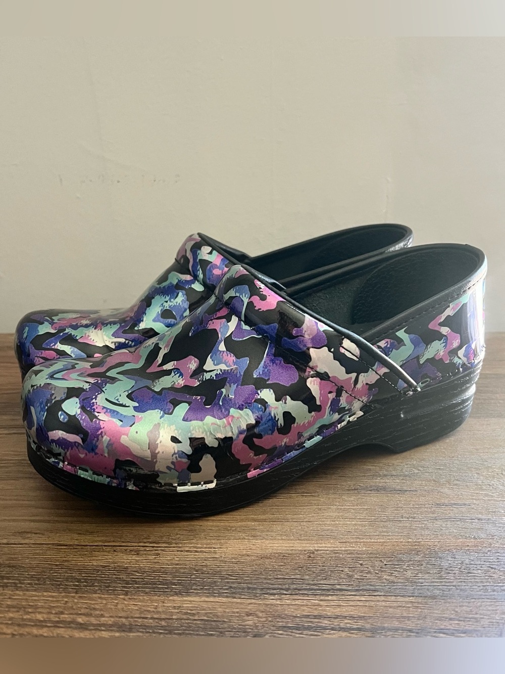 Dansko Mermaid Patent Professional Clogs Size 39